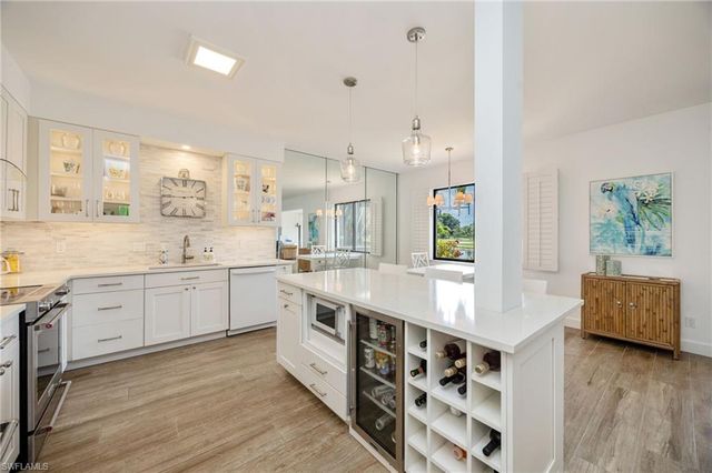 312 Bears Paw TRL, Naples, FL 34105