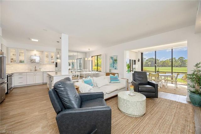 312 Bears Paw TRL, Naples, FL 34105