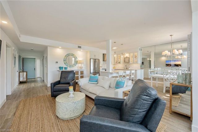 312 Bears Paw TRL, Naples, FL 34105