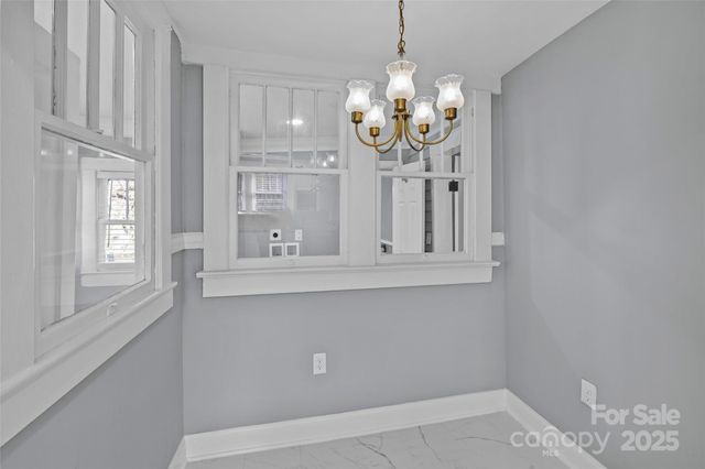 220 W Bell Street, Statesville, NC 28677