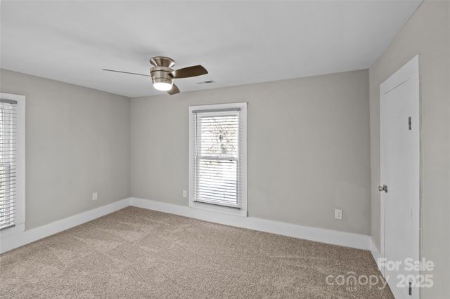 220 W Bell Street, Statesville, NC 28677