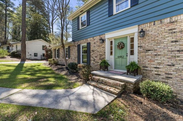 6482 Whispering Trail NE, Sandy Springs, GA 30328