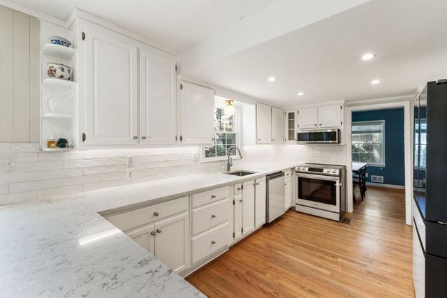 6482 Whispering Trail NE, Sandy Springs, GA 30328