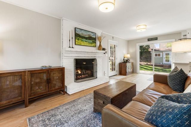 6482 Whispering Trail NE, Sandy Springs, GA 30328