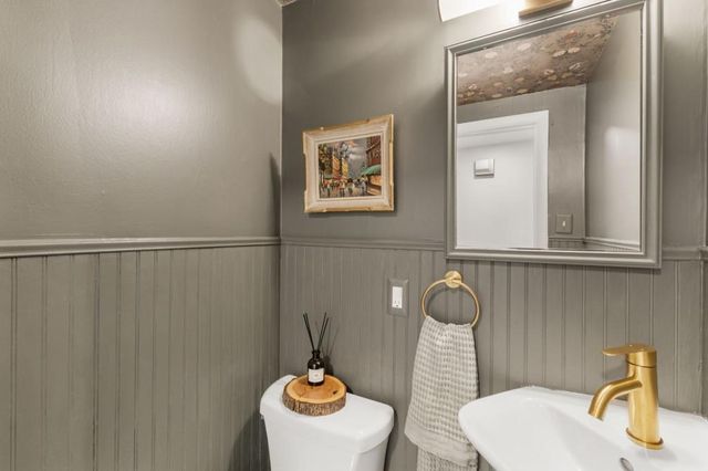 6482 Whispering Trail NE, Sandy Springs, GA 30328