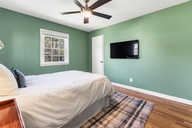 6482 Whispering Trail NE, Sandy Springs, GA 30328