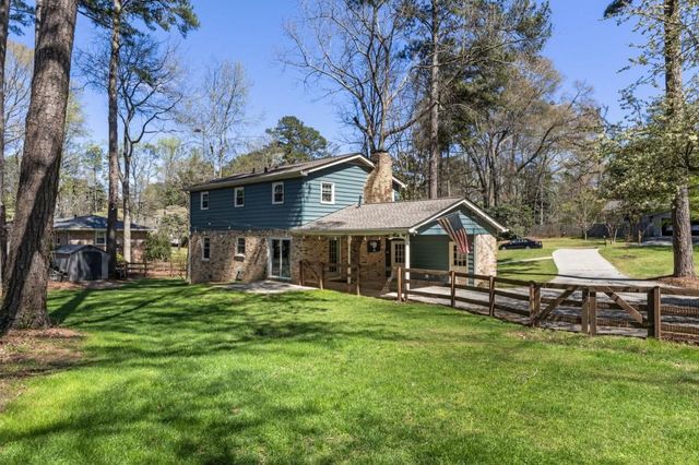 6482 Whispering Trail NE, Sandy Springs, GA 30328