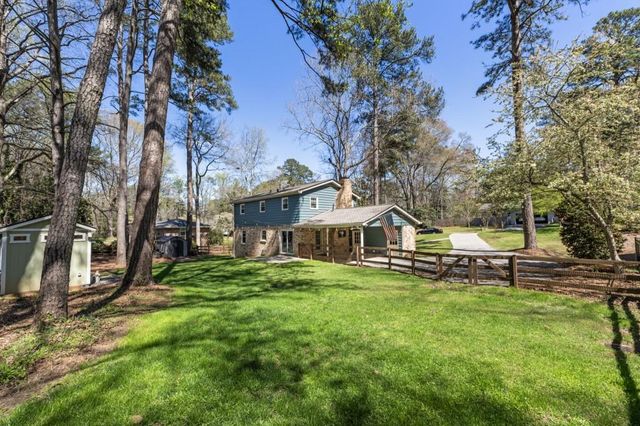 6482 Whispering Trail NE, Sandy Springs, GA 30328