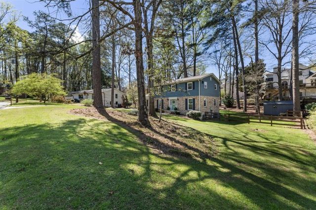 6482 Whispering Trail NE, Sandy Springs, GA 30328