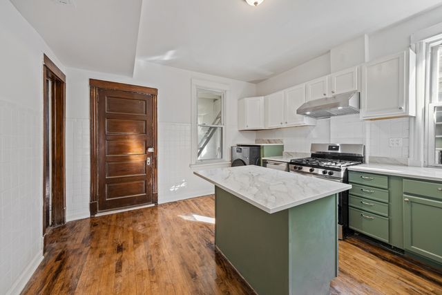 3122 W Fullerton Street 2, Chicago, IL 60647