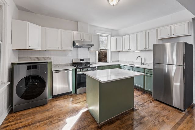 3122 W Fullerton Street 2, Chicago, IL 60647