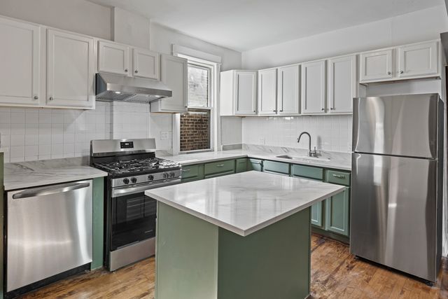 3122 W Fullerton Street 2, Chicago, IL 60647