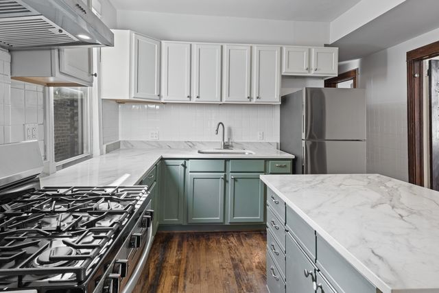 3122 W Fullerton Street 2, Chicago, IL 60647