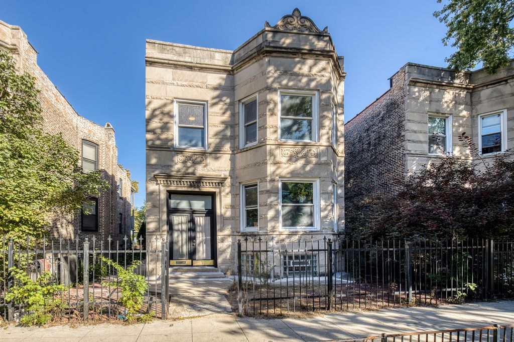 3122 W Fullerton Street 2, Chicago, IL 60647