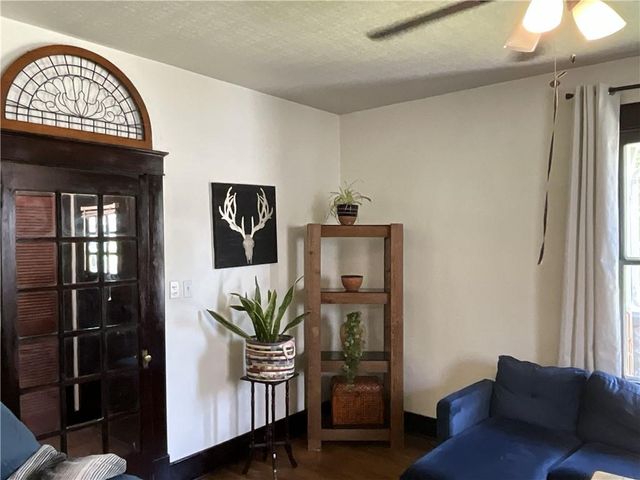 1007 Grand Avenue, Leavenworth, KS 66048