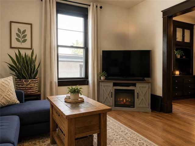 1007 Grand Avenue, Leavenworth, KS 66048