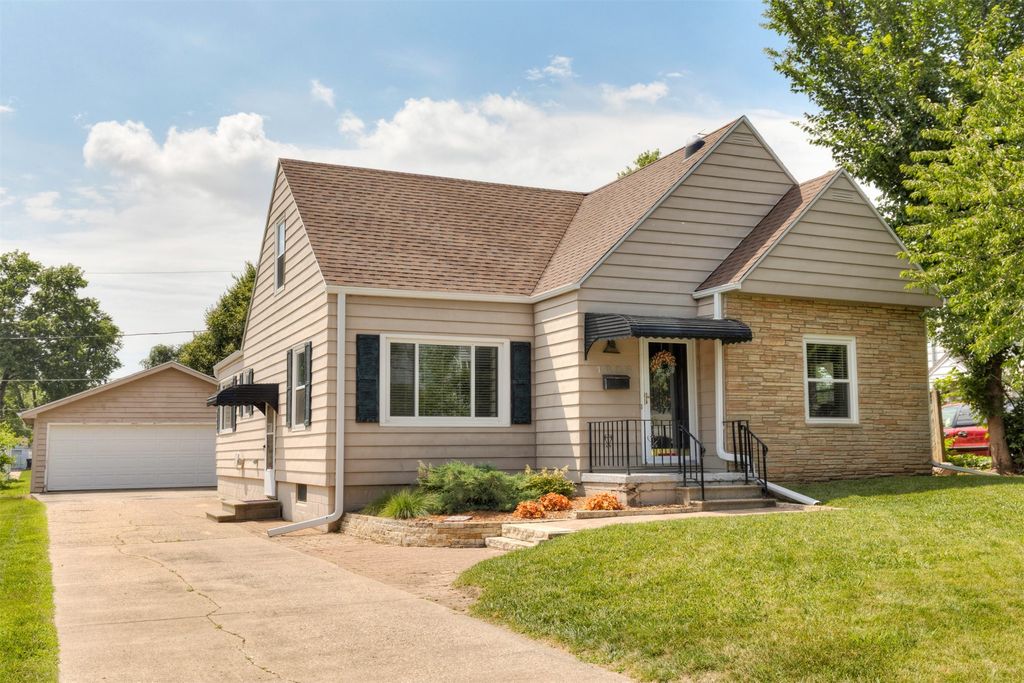1808 60th Street, Des Moines, IA 50322
