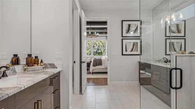 575 HAMMOCK OAKS BOULEVARD, Lady Lake, FL 32159