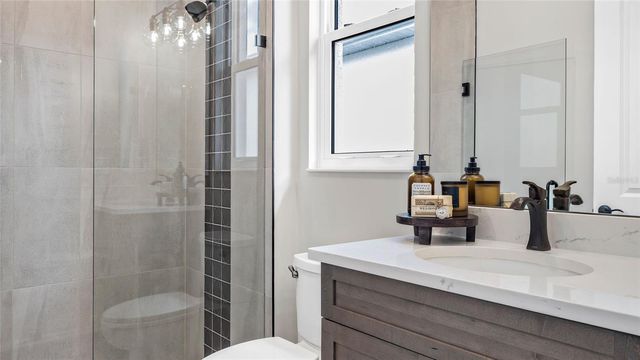 575 HAMMOCK OAKS BOULEVARD, Lady Lake, FL 32159