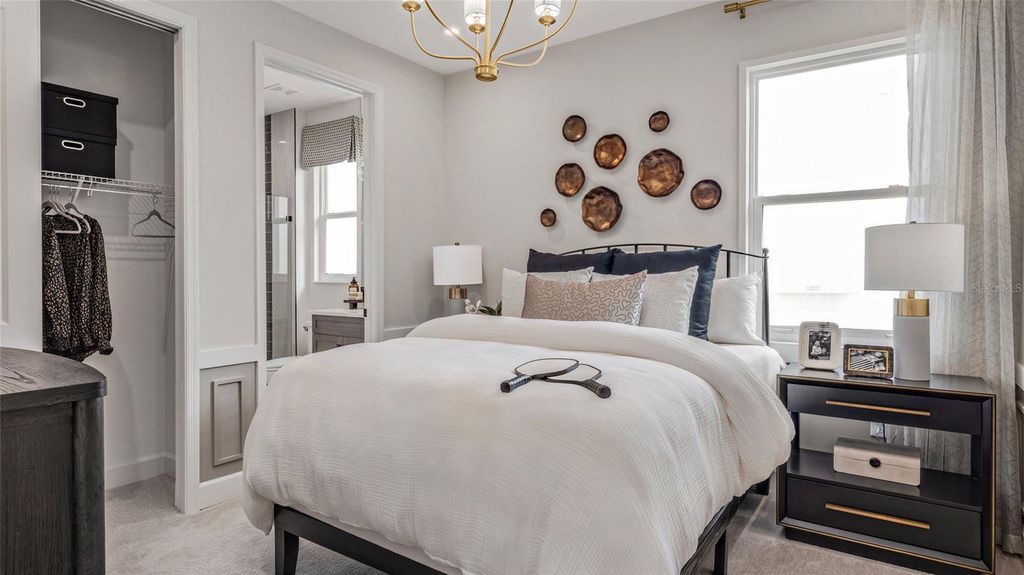 Image 19 of property listing at 575 HAMMOCK OAKS BOULEVARD, Lady Lake, FL 32159