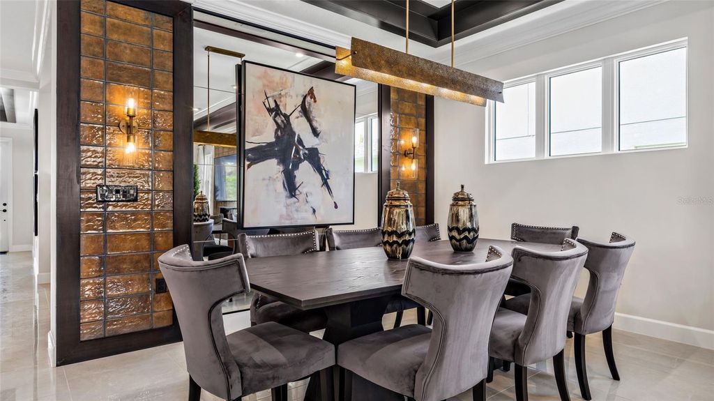 Image 10 of property listing at 575 HAMMOCK OAKS BOULEVARD, Lady Lake, FL 32159