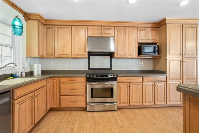 50 Barkwood LN, Blue Ridge, VA 24064
