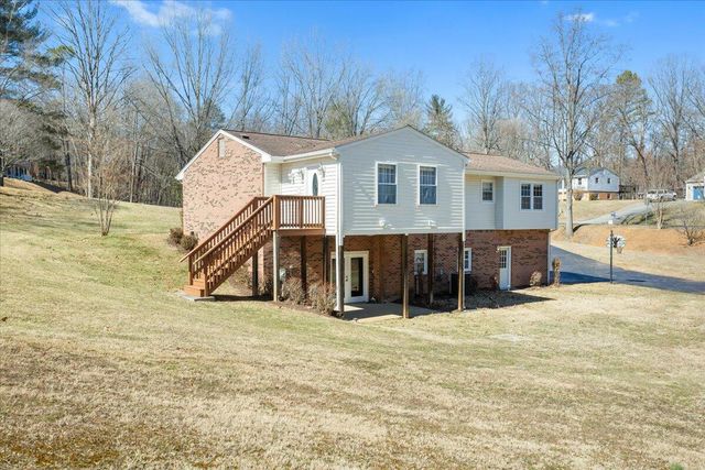 50 Barkwood LN, Blue Ridge, VA 24064