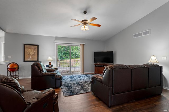 25603 Rolling Hills Drive, South Bend, IN 46628