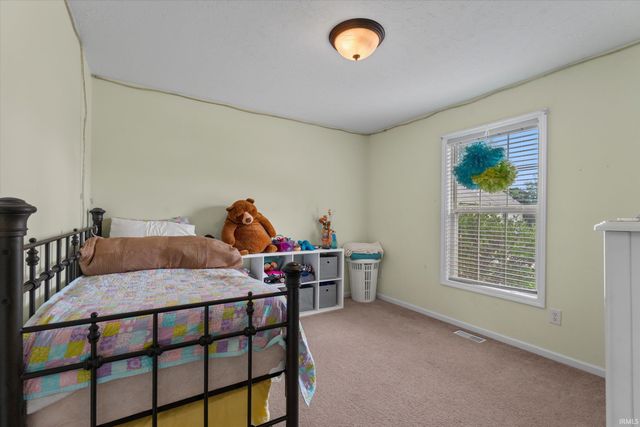 25603 Rolling Hills Drive, South Bend, IN 46628