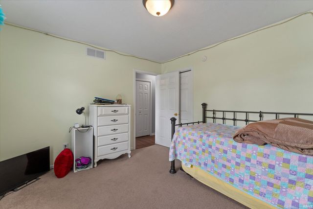 25603 Rolling Hills Drive, South Bend, IN 46628