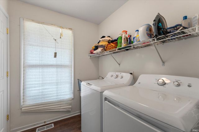 25603 Rolling Hills Drive, South Bend, IN 46628