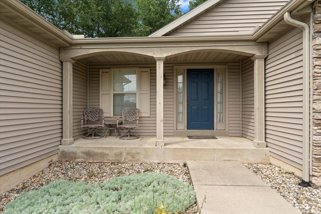 25603 Rolling Hills Drive, South Bend, IN 46628