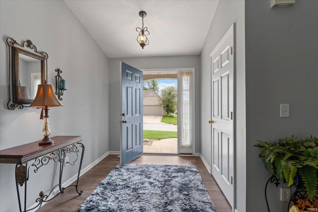 25603 Rolling Hills Drive, South Bend, IN 46628