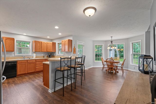 25603 Rolling Hills Drive, South Bend, IN 46628