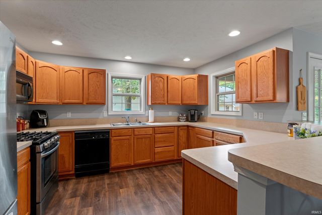 25603 Rolling Hills Drive, South Bend, IN 46628