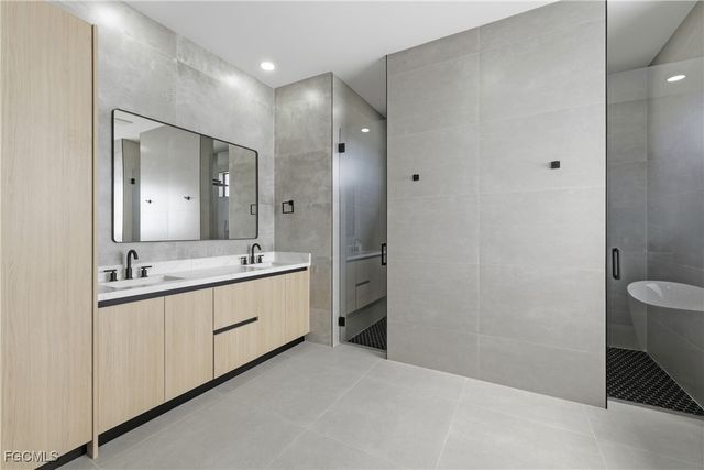 3408 NE 21st PL, Cape Coral, FL 33909