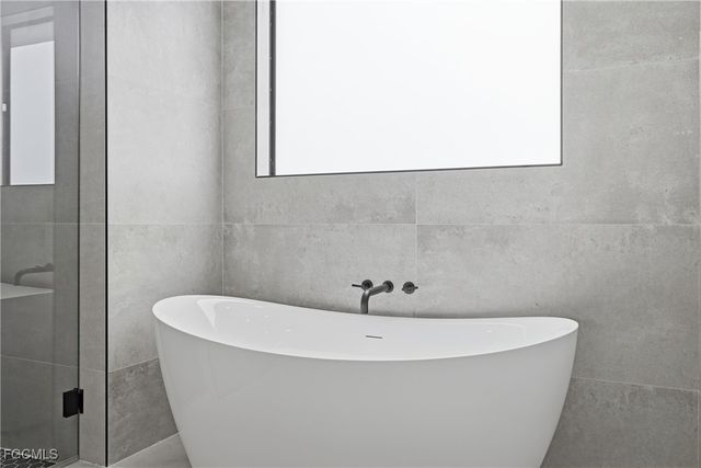 3408 NE 21st PL, Cape Coral, FL 33909