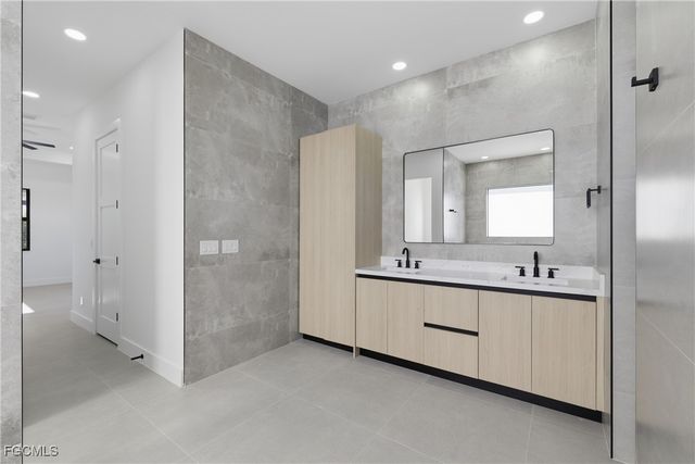 3408 NE 21st PL, Cape Coral, FL 33909