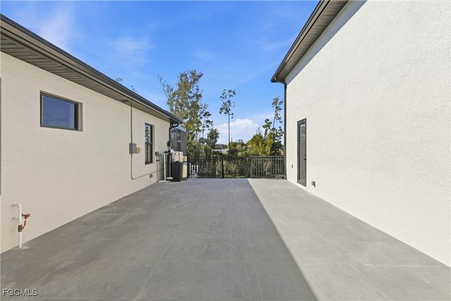 3408 NE 21st PL, Cape Coral, FL 33909