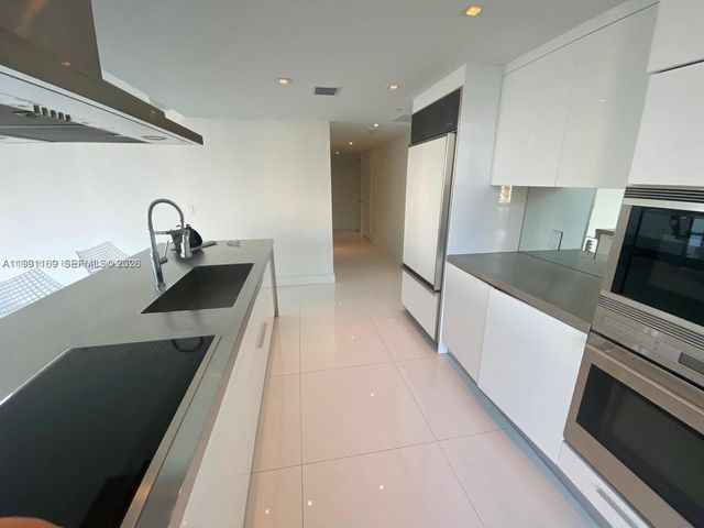 495 Brickell Ave 2902, Miami, FL 33131