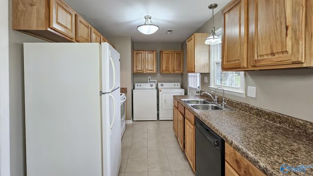 1514 Elkton Street, Athens, AL 35614