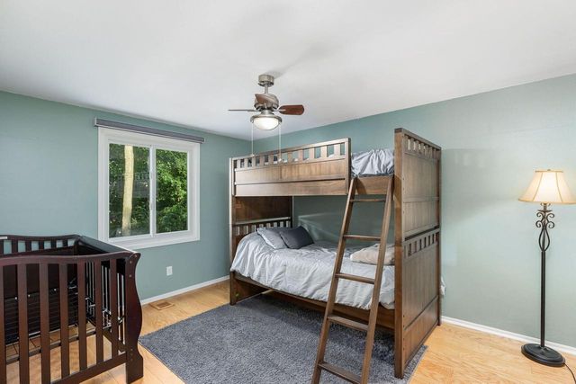 4665 S Delphine DRIVE, New Berlin, WI 53151