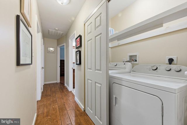 1111 N HILTON RD, Wilmington, DE 19803