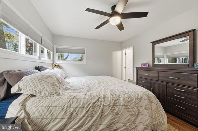 1111 N HILTON RD, Wilmington, DE 19803