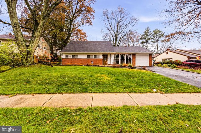 1111 N HILTON RD, Wilmington, DE 19803