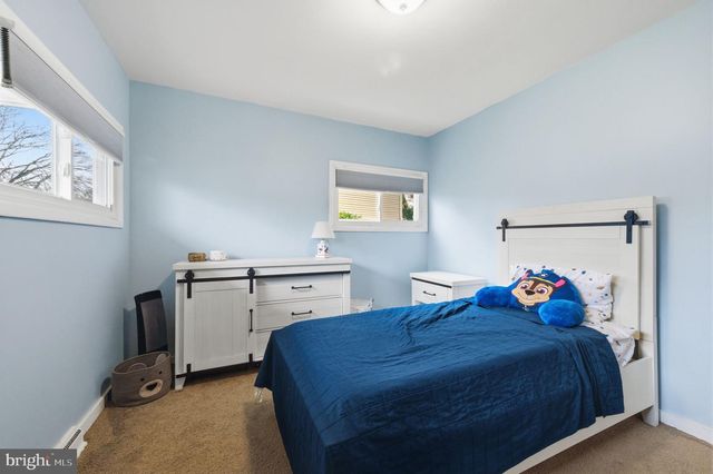 1111 N HILTON RD, Wilmington, DE 19803