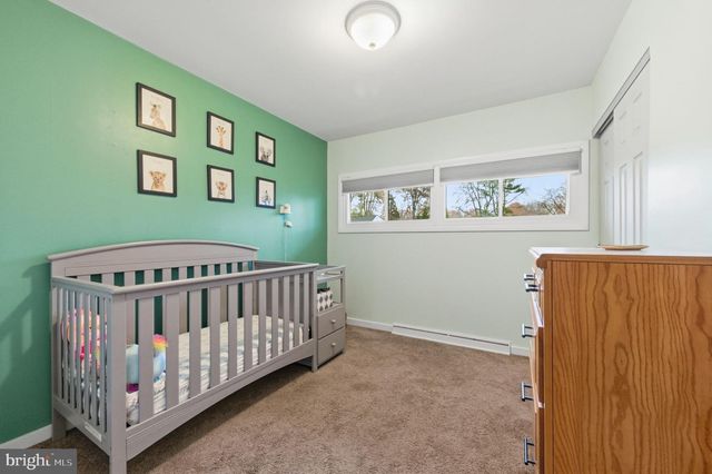 1111 N HILTON RD, Wilmington, DE 19803