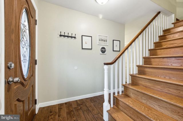 1111 N HILTON RD, Wilmington, DE 19803