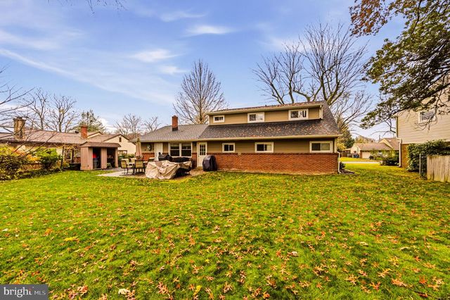 1111 N HILTON RD, Wilmington, DE 19803