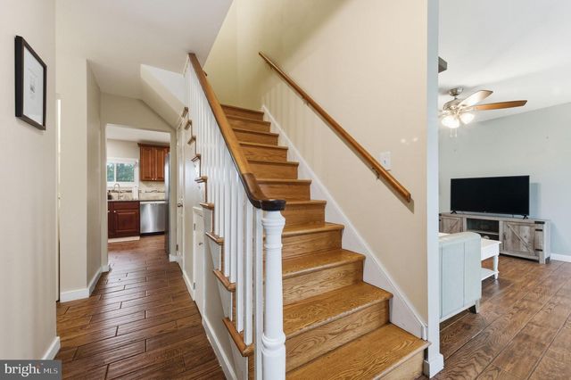 1111 N HILTON RD, Wilmington, DE 19803